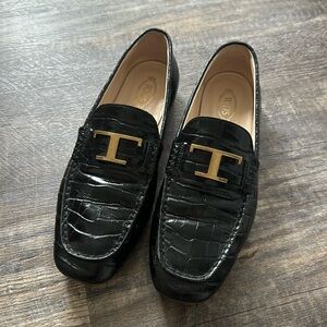 TOD'S Round Toe Rubber Sole Casual Style Loafers EUC